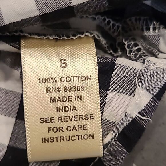 Studio West Apparel Black and White Checkered Elastic Neck Shirt - Picture 9 of 9